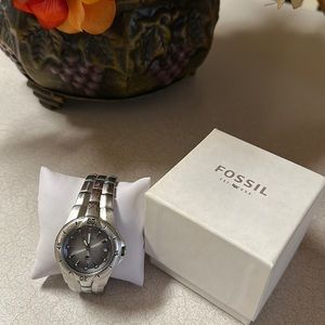 Vintage Fossil® Men’s Watch | Gunmetal & Silver 🩶🤍